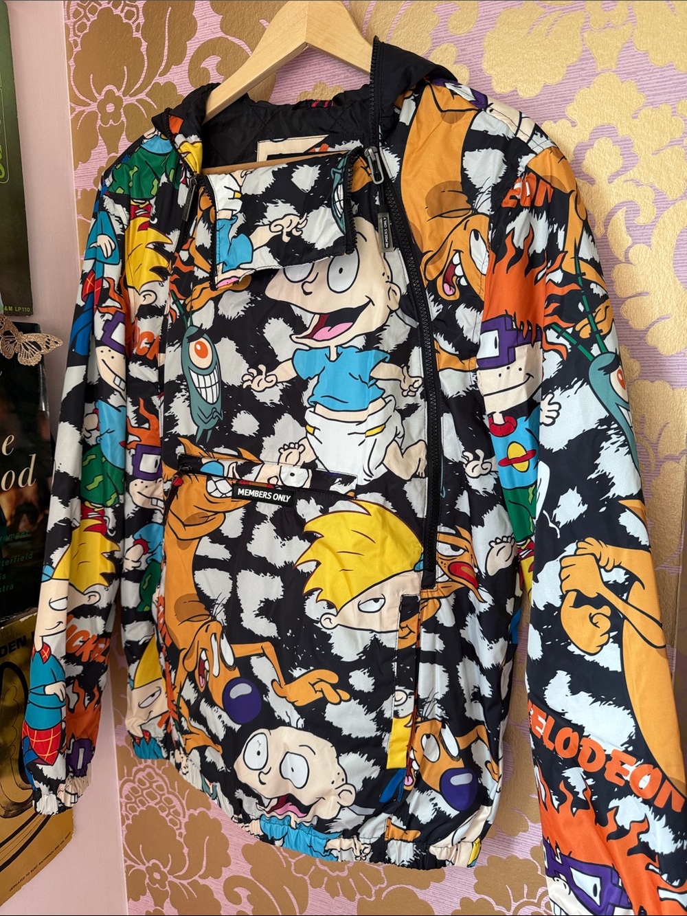Members Only Multicolor Nickelodeon Cartoon Windbreaker size small limited ed.